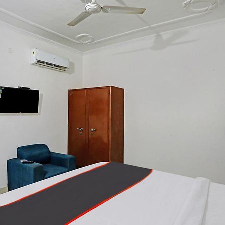 Collection O Mayank Guest House Near Iskcon Temple Noida Kālkāji Devi Esterno foto