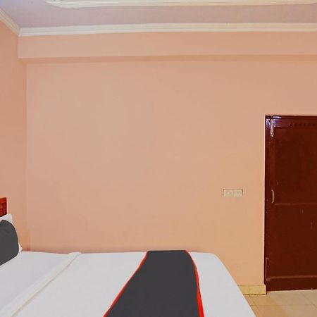 Collection O Mayank Guest House Near Iskcon Temple Noida Kālkāji Devi Esterno foto