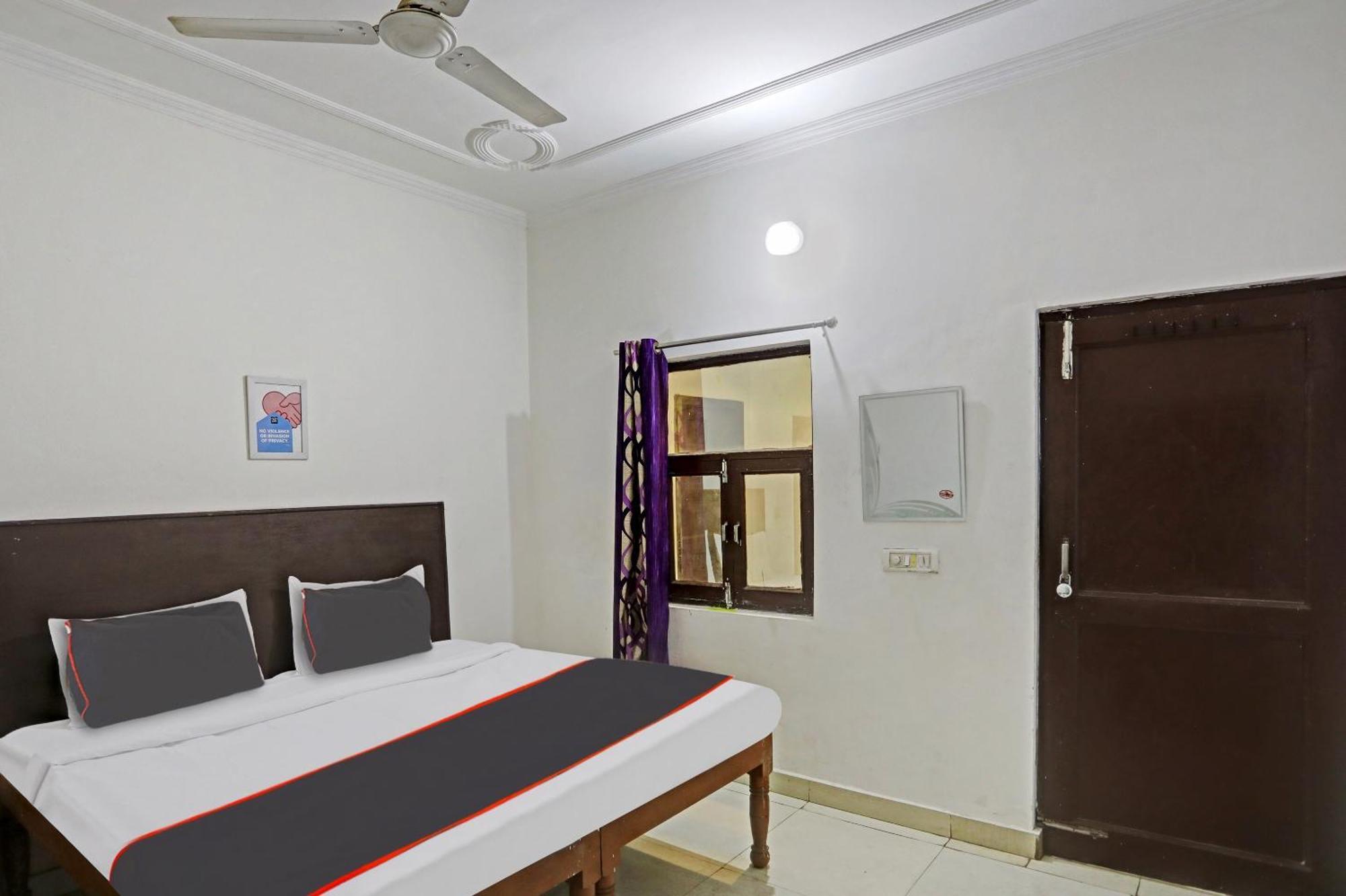 Collection O Mayank Guest House Near Iskcon Temple Noida Kālkāji Devi Esterno foto